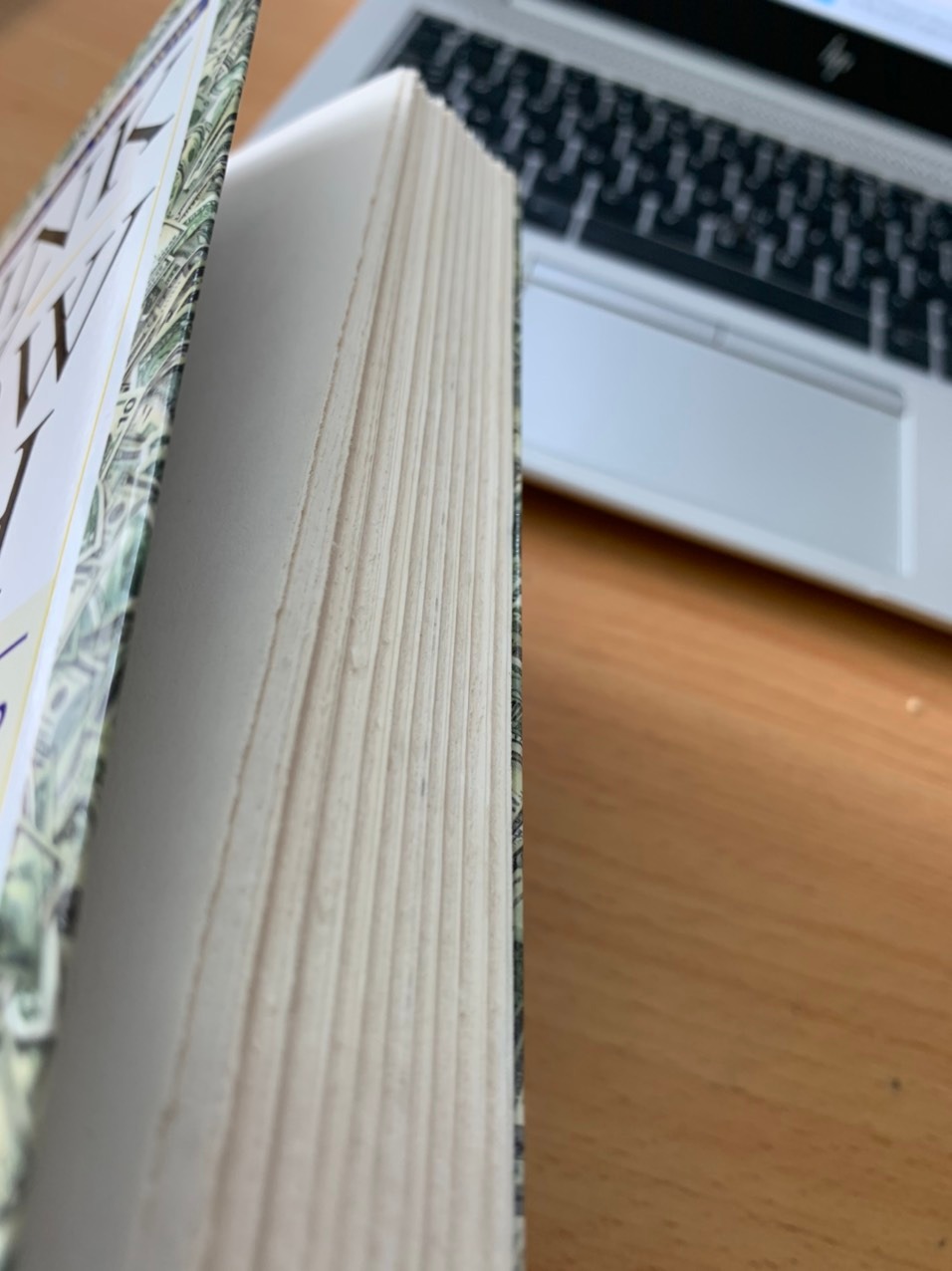 GIẤY IN XẤU, VIỀN CẮT LỒI LÕM

GIAO HÀNG KHÔNG CÓ ĐÓNG GÓI, MẤT THIỆN CẢM SẢN PHẨM ĐỐI VỚI NGƯỜI ĐỌC

VÌ LÀ SÁCH NỔI TIẾNG BESTSELLER NHIỀU NĂM ĐỐI VỚI NHỮNG AI ĐANG TÌM KIẾM THÀNH CÔNG NÊN NỘI DUNG KHÔNG CẦN BÀN CÃI. 

TÔI ĐÁNH GIÁ 2 SAO VÌ CHẤT LƯỢNG VÀ ĐÁNH GÓI KHÔNG TỐT CHỨ KHÔNG PHẢI VÌ NỘI DUNG !!!