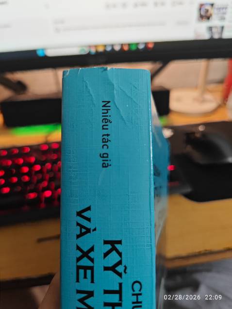 Đầu sách bị nát