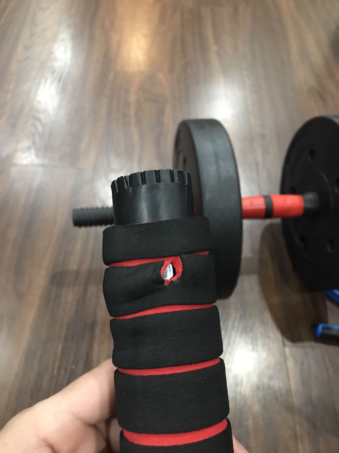 Hàng lỗi ko lắp vào được, yêu cầu đổi cả bộ hoặc ống giữa bị méo một đầu