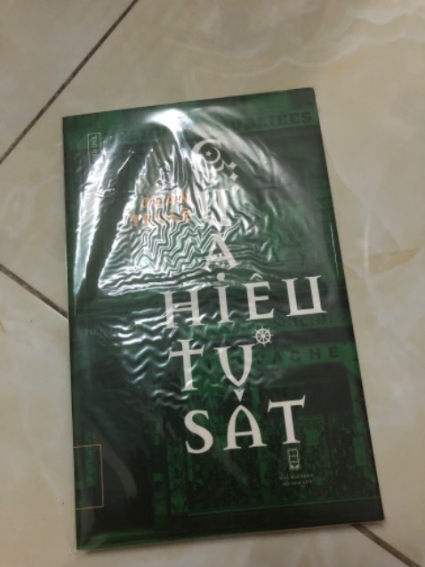 có vẻ tiki đã tiếp thu ý kiến của kh, lần này đóng gói từng cuốn rất cẩn thận, cực kỳ hài lòng lun, xb 2021 nhưng như mới xb, sách tao đàn đúng là không chê được, quá đẹp. mê quá đi