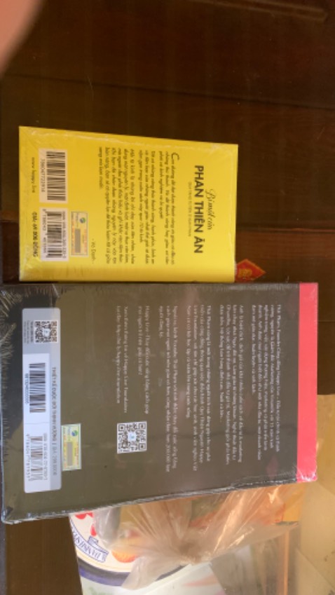 Sách được bọc cẩn thận,nhỏ gọn .Cảm ơn Happy Live