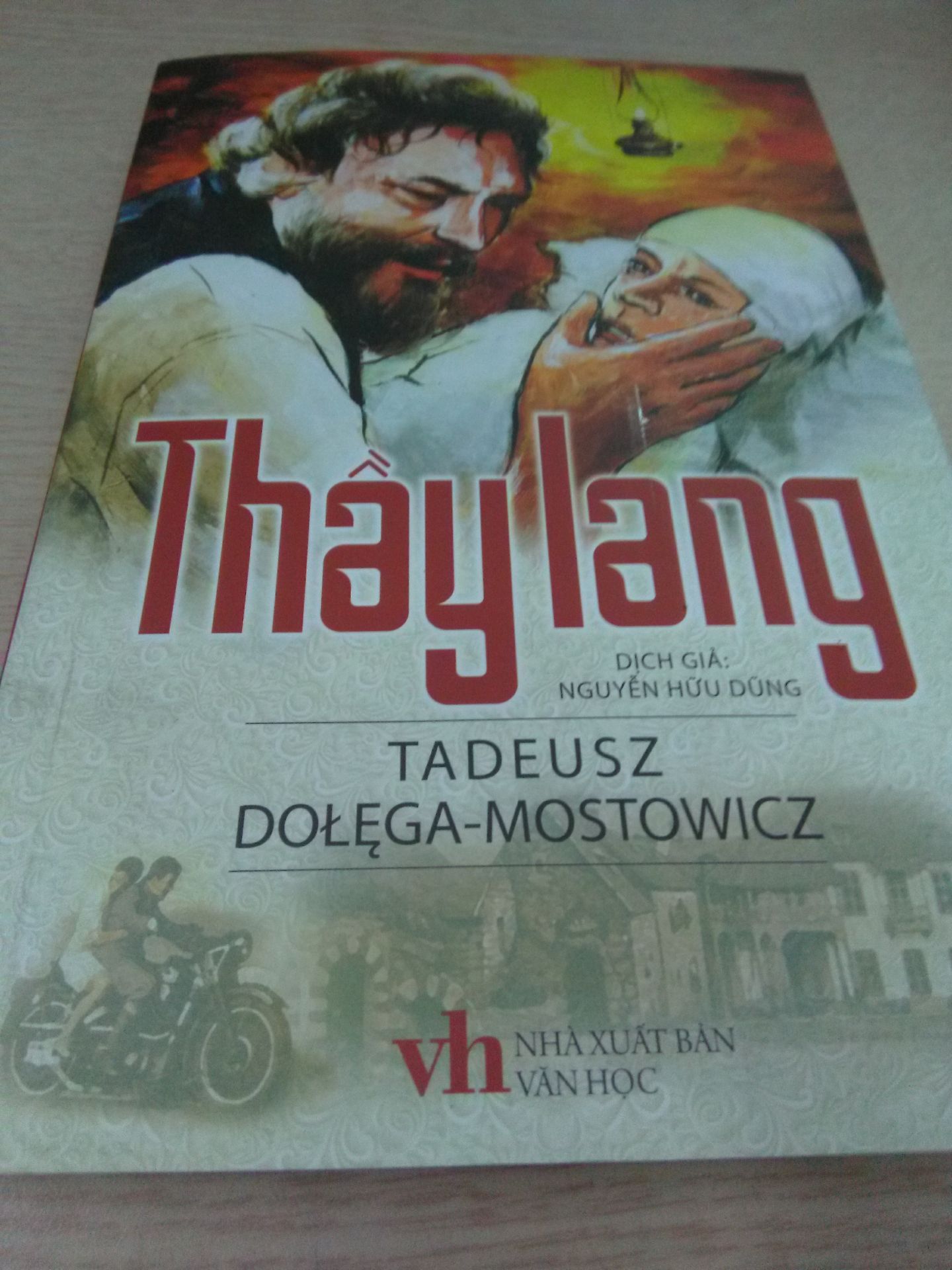 cuộc sống vất vả và nhiều cay đắng, cuối cùng thầy lang cũng đã tìm được con gái của mình.