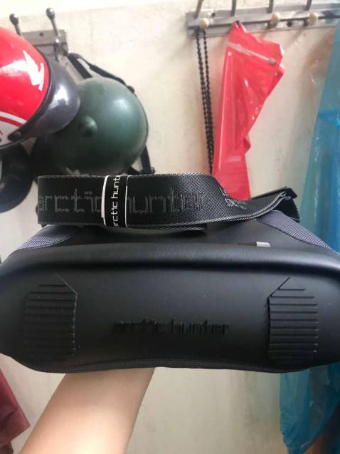 Sản phẩm rất đẹp, nhẹ, thời trang. Có vẻ bền chắc và chống va đập tốt. Rất ưng ý :)