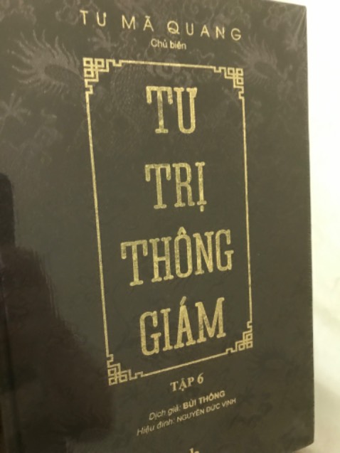 - Về mặt nội dung thì đây là một tác phẩm nên có đối với bất cứ ai yêu thể loại sách lịch sử.
- Hình thức đẹp, bìa cứng, bọc vải.
- Giá hợp lý.