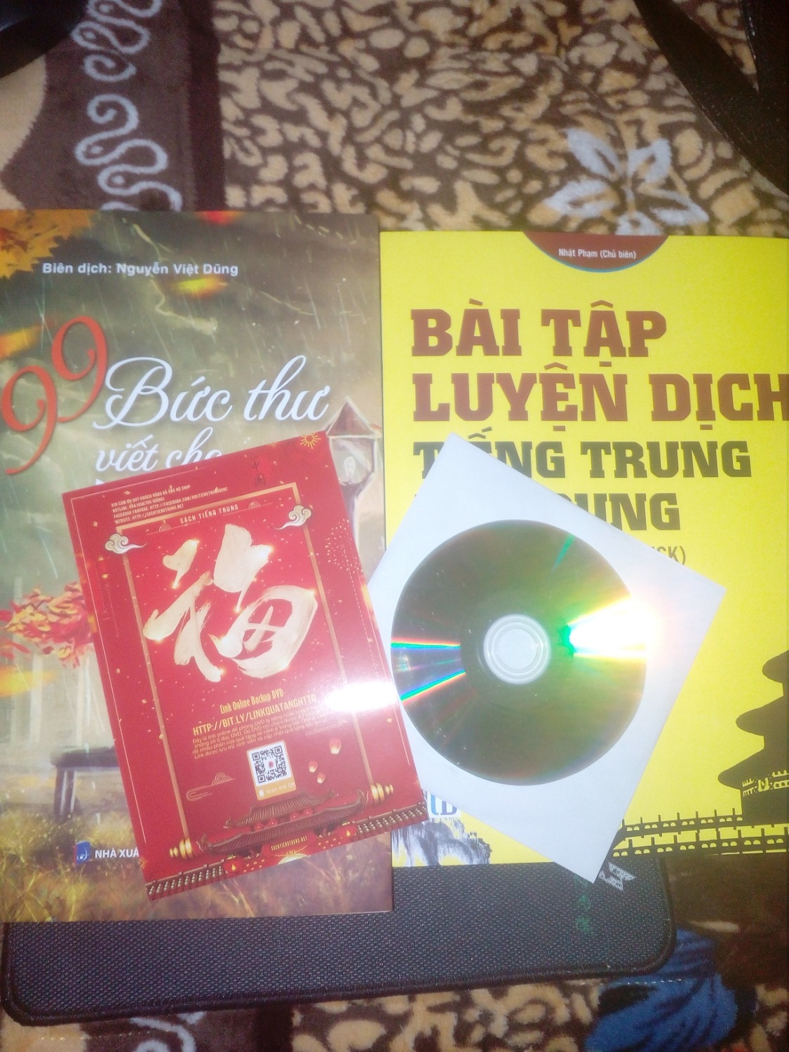 sách đóng gói cẩn thận, sách dày và to hơn mình nghĩ, sách đẹp,giấy cũng đẹp