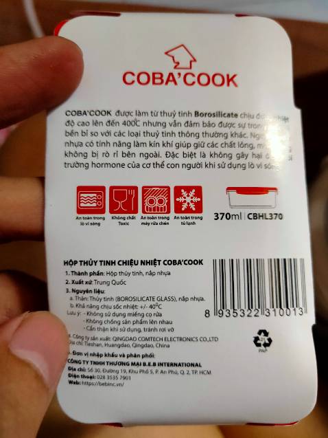 Chào shop! 
Mình xin gửi vài lời nhận xét như sau:
1. Về mẫu mã: giống như hình trên web, đẹp, k có ý kiến: 5 sao.
2. Đóng gói: kĩ lưỡng, tránh ca đập tốt. Có tặng kèm món quà nhỏ: 5 sao.
3. Thông tin sản phẩm: có sự khác biệt giữa xuất xứ sản phẩm trên web và trên sản phẩm: Việt Nam và Trung Quốc. Đây là một điểm trừ đáng kể với riêng mình vì mình thích rẻ nhưng cũng rất ưu tiên hàng Việt Nam, các bạn nên làm rõ điểm này: 2 sao. 
Chung quy lại mình đánh giá 4 sao.