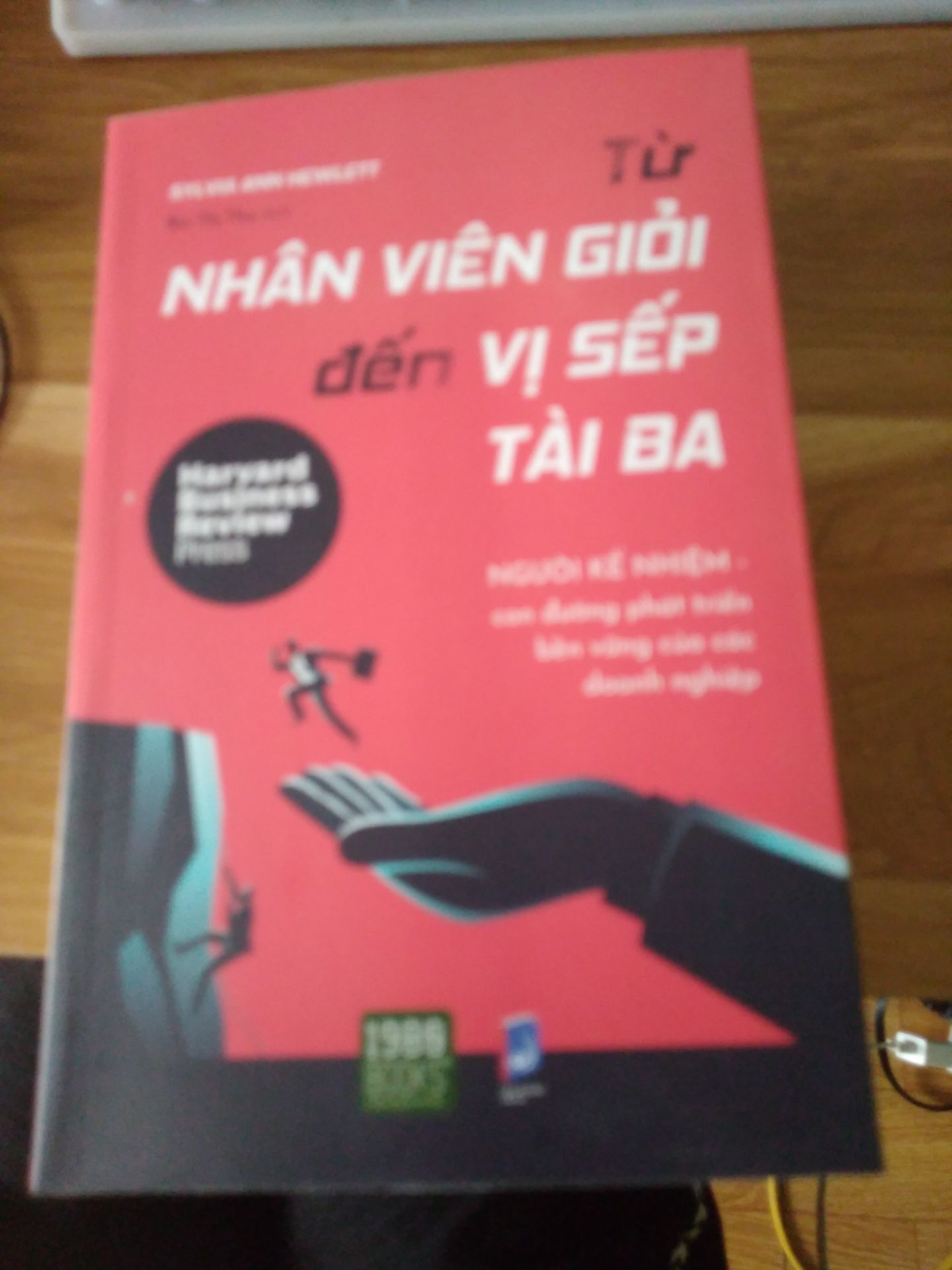 nằm trong bộ sách về tư duy kinh doanh mình mua, cuốn sách khá hay n có những chỗ hơi khó hiểu so với người không học sâu về mảng này