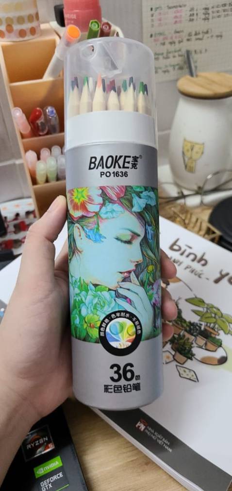 Với một hộp màu nhiều như thế này mà giá như vậy là rất hợp lý rồi, màu tô cũng rất ổn nha. Hợp lý, duyệt.