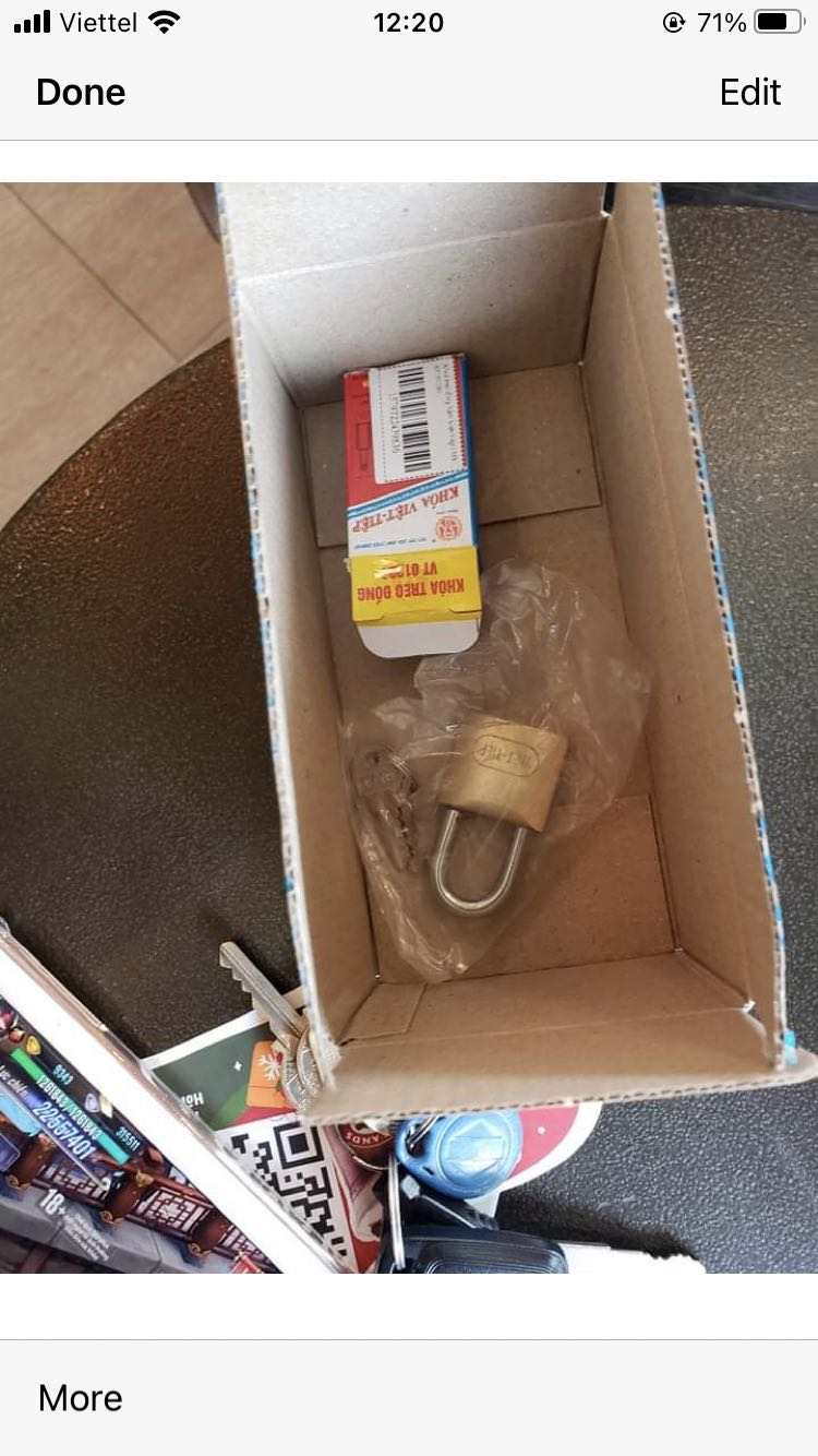 Hàng chuẩn chính hãng, mình k nghĩ đặt hàng mà giao lẹ đến thế. Vote 5sao cho cửa hàng