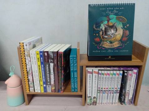 Tủ dễ lắp ráp, gỗ dày dặn, kệ chắc chắn, để làm kệ sách đầu giường cực tiện..Shop đóng gói chu đáo, bán hàng có tâm, giao hàng nhanh, vote 5 sao :">