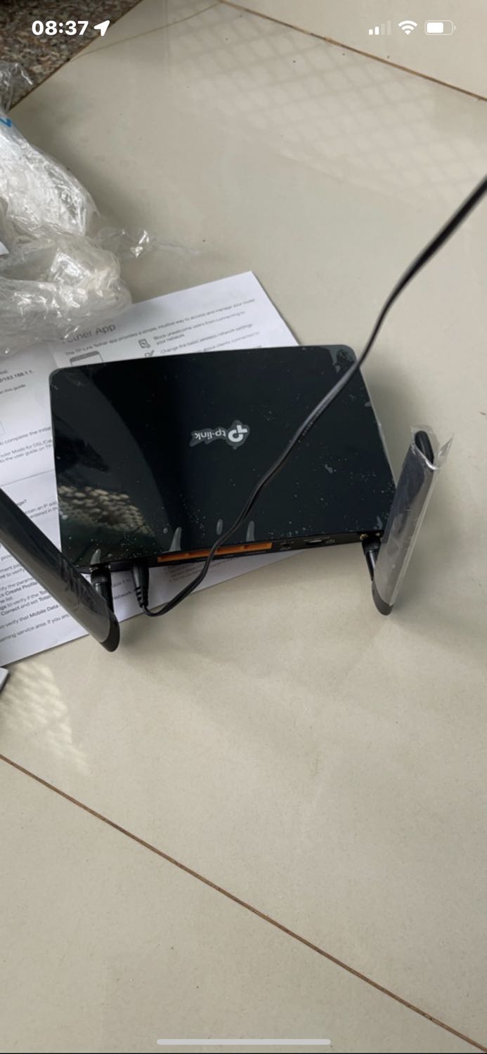 Giao hàng nhanh,sóng 4g quá yếu, lúc được 1 vạch lúc ko có vạch nào. Muốn đổi lại cái có cấu hình lớn sóng khoẻ hơn nhưng nt với shop ko trả lời