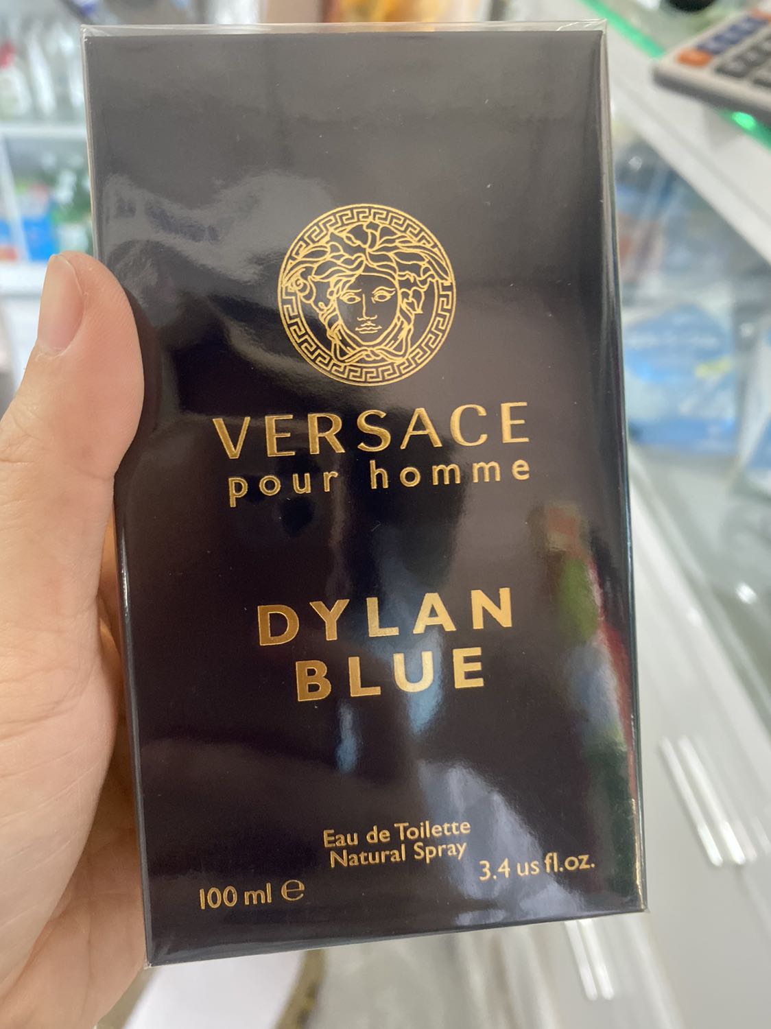 Mùi thơm
Check thì hàng chính hãng
Cb đặt thêm một chai nữa cho 😍