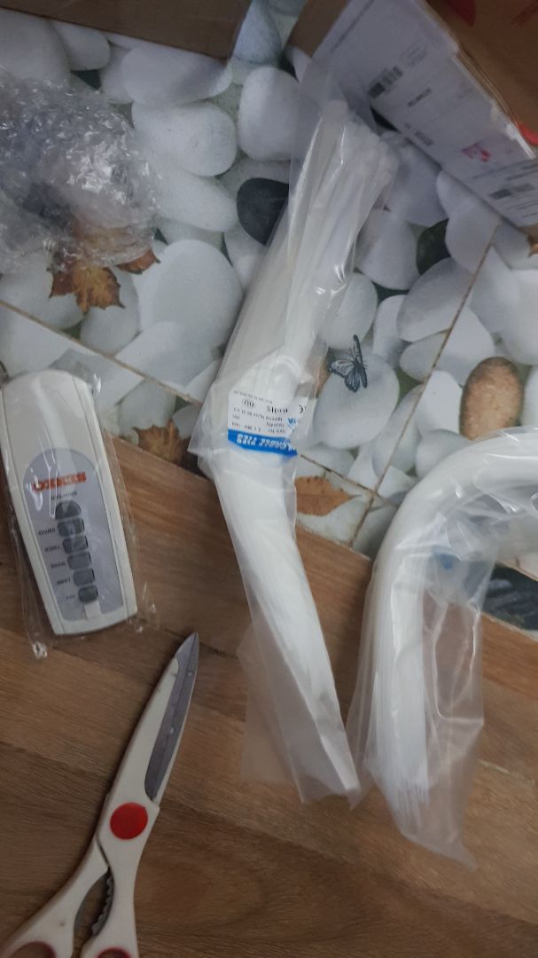 giao hàng nhanh. đong gói cẩn thận. thích shop. se ủng hộ lần sao. cho shop 5 sao