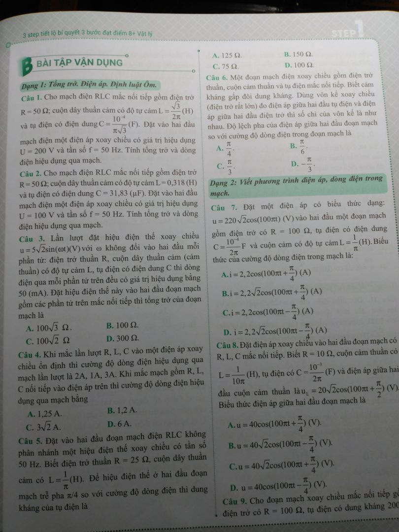 sách siêu xịn lun á, chia thành từng mức điểm số nên học k bị nản, in đẹp, thơm nữa. nói chung là rất đáng để các bạn đầu tư nha 🥰