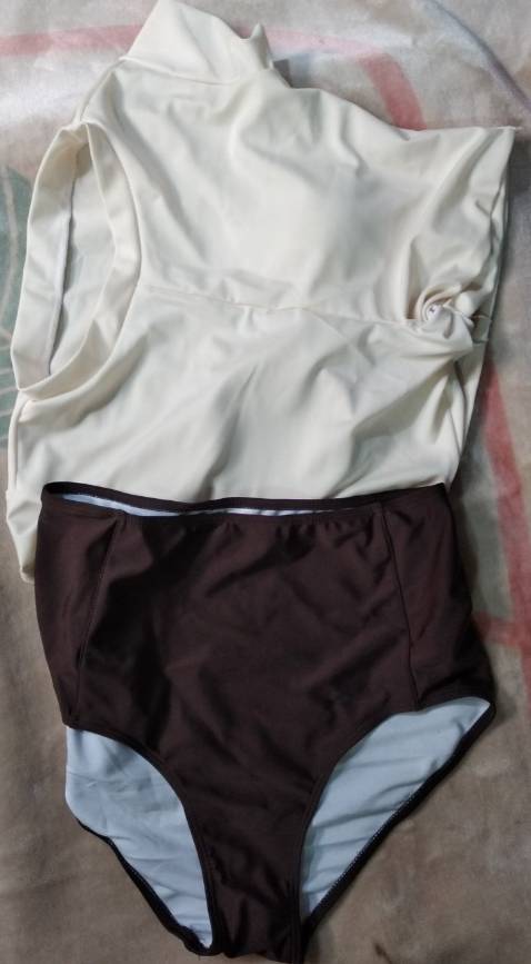 46kg chọn size M mặc đẹp. Vải mềm mượt và kiểu dáng dễ thương.