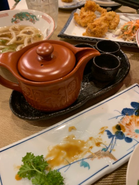 Hàng đẹp mà mua về chưa lắp vì ko biết cách lắp,tưởng có giấy hướng dẫn nhưng ko hề có nên vẫn để góc bàn