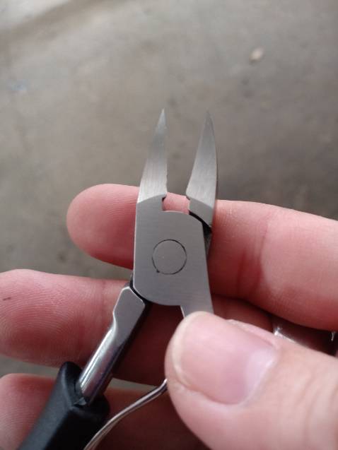 Giao kiềm bị mẻ lưỡi. Rất kém chất lượng k nên mua