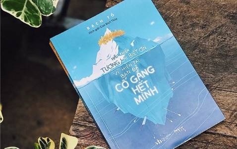 * Sản phẩm rất xinh đẹp tuyệt vời, tôi không thể trông đợi gì hơn. Cảm ơn nhà cung cấp, nhà sản xuất, cảm ơn người bán hàng, cảm ơn sàn thương mại điện tử, cảm ơn người vận chuyển để tôi có cơ hội dùng sản phẩm tốt như thế này. 

* Hàng đóng gói rất đẹp. Quả nhiên người bán đã gửi gắm rất nhiều tâm tư và tình cảm trong lúc gói hàng. Hộp không có dấu hiệu bị móp, chứng tỏ bộ phận vận chuyển đã nâng như nâng trứng, hứng như hứng hoa. Xin nghiêng mình cảm ơn vì tất cả. 

* Thời gian vận chuyển rất hợp lí. Tôi đã đặt hàng với tâm thế hào hứng chờ đợi để được trải nghiệm sản phẩm và tôi không hề bị chờ mỏi cổ. Có thể thấy bên vận chuyển không quản ngại thời tiết và đường xá xa xôi để đưa sản phẩm cho tôi trong thời gian ngắn nhất.