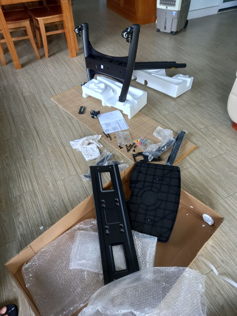 Hàng chuẩn, các chi tiết đều làm tỉ mỉ, dễ lắp ráp. Giao hàng nhanh. Cửa hàng này có lẽ là nơi bán giá rẻ nhất (sản phẩm + tiền ship), xứng đáng với sự tin tưởng của nhiều người. Ủng hộ shop 5 sao.