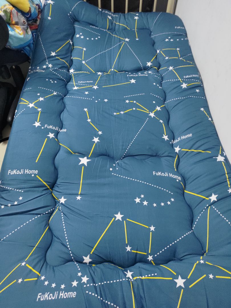 Khuyên các bạn, nếu tìm kiếm nệm hơi topper Fukoji thì cứ mua ở đây
nệm đúng như quảng cáo, chất lượng, nằm êm, đường chỉ chắc chắn, giá cả còn rẻ nữa
bữa mua shop khác phải đổi - trả - hoàn tiền vì nệm giả nữa :(
5 sao cho shop