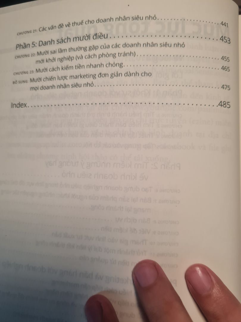 Sách dày, nhiều kiến thức. Tuy nhiên hầu hết đều không chuyên sâu. Phù hợp với những bạn đang định khởi sự doanh nghiệp mà trong đầu chưa có ý tưởng gì. Phần đáng giá nhất là về Marketing