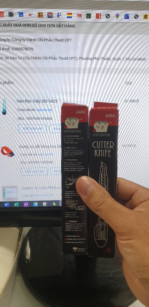 Tôi rõ ràng đặt loại giao rọc giấy 0423 (loại lớn), nhưng lại giao nhầm cho tôi loại 0404 (loại nhỏ). Lần sau lưu ý đơn hàng.