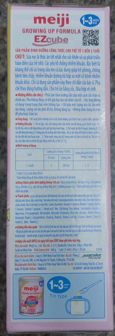 Sữa phiên bản quốc tế vị nhạt, thiết kế dạng thanh rất tiện lợi pha sữa cho con ở bất cứ đâu.