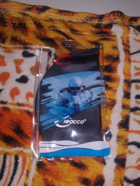 Nhận hàng đúng, chất liệu silicon dẻo sài ok nha, co dãn tốt, tóm tắt hàng RẤT OK LUÔN