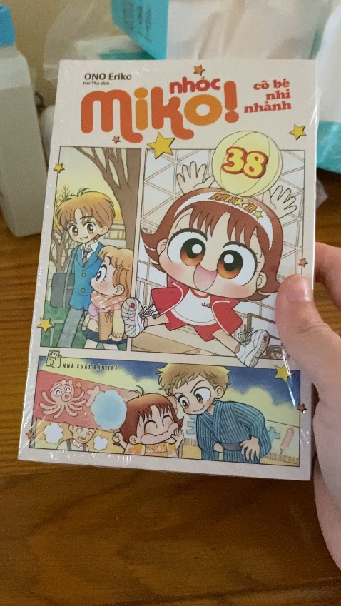 shop giao nhánh, đúng số tập đã đặt, đơn hàng được đóng gói cận thẩn, truyện đẹp không bị móp méo, giá rẻ hơn ngoài nhà sách, sẽ tiếp tục quay lại, mua tiki trading nên không sợ *** hihi