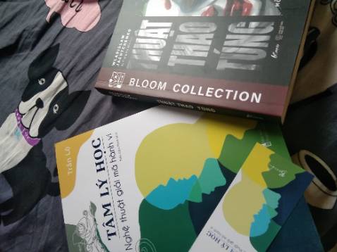 Giao hàng khá nhanh. Có điều sách bị móp, có bụi, sách bẩn nhiều và bị xước. Mình chưa đọc sách nên vẫn chưa nêu cảm nhận.❤️❤️