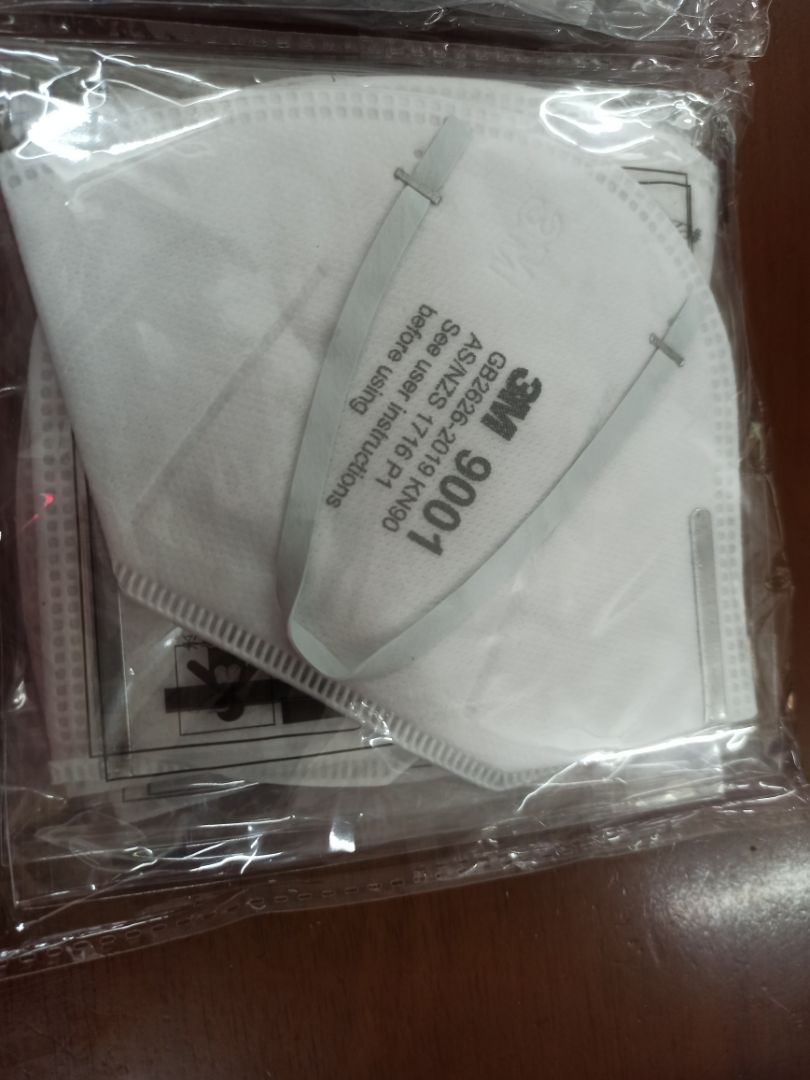 Giá 5 cái hơi cao, mua cho con đi thi tốt nghiệp trung học cho an toàn. Giao hàng mùa dịch mà cực kỳ nhanh. Like shop.