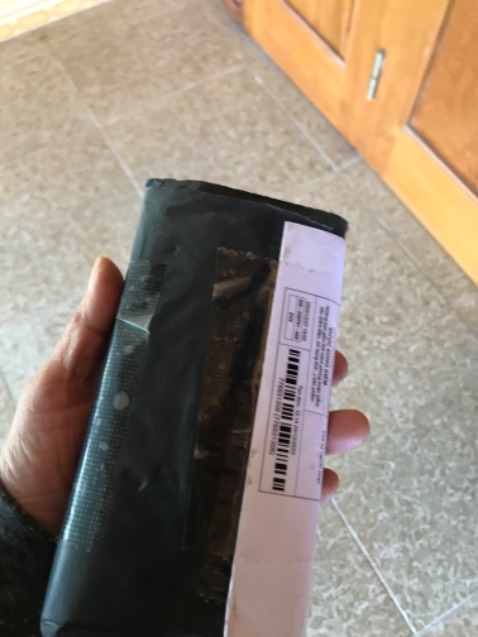 Hàng như bài đăng khá đẹp giống với kiểu mua lần trước . Nhưng mềm hơn cái cũ . Giao hàng nhanh hơn dự kiến . Nói chung ổn !