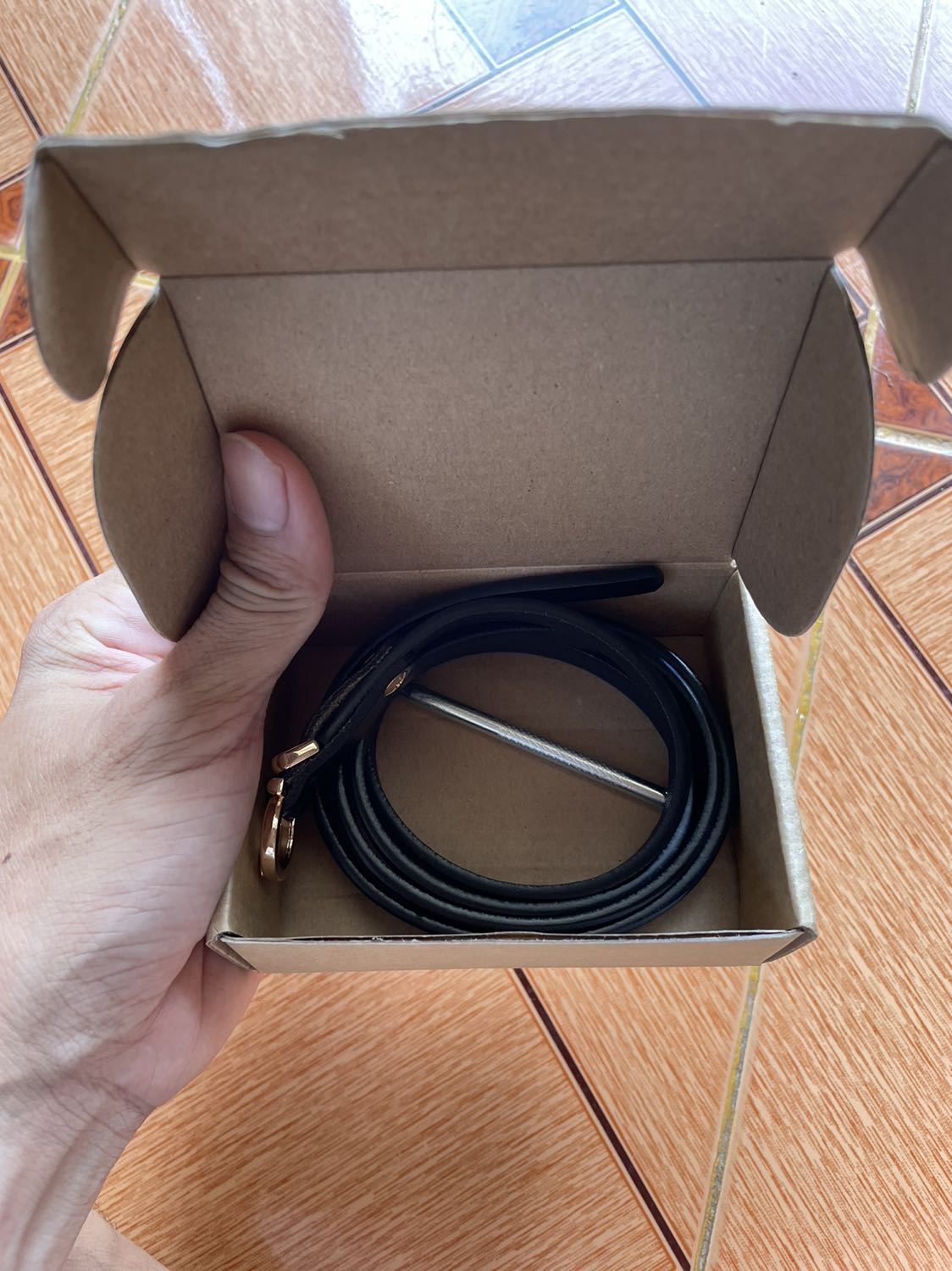 Sản phẩm chất lượng giá thành sales rẻ, rất ư là oke.