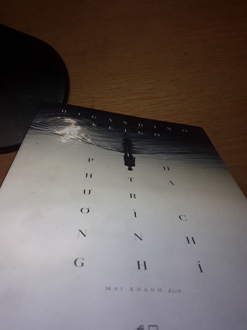- Tiki giao hàng rất nhanh 
- Lần này việc bảo quản sách làm mình rất thất vọng, sách bẩn, cong, bị quăn mép. Mình mua sách này đi tặng bạn mà bâyh sách bẩn như thế này thì kh dám tặng ;-;. Hi vọng lần sau Tiki bảo quản sách tốt hơn