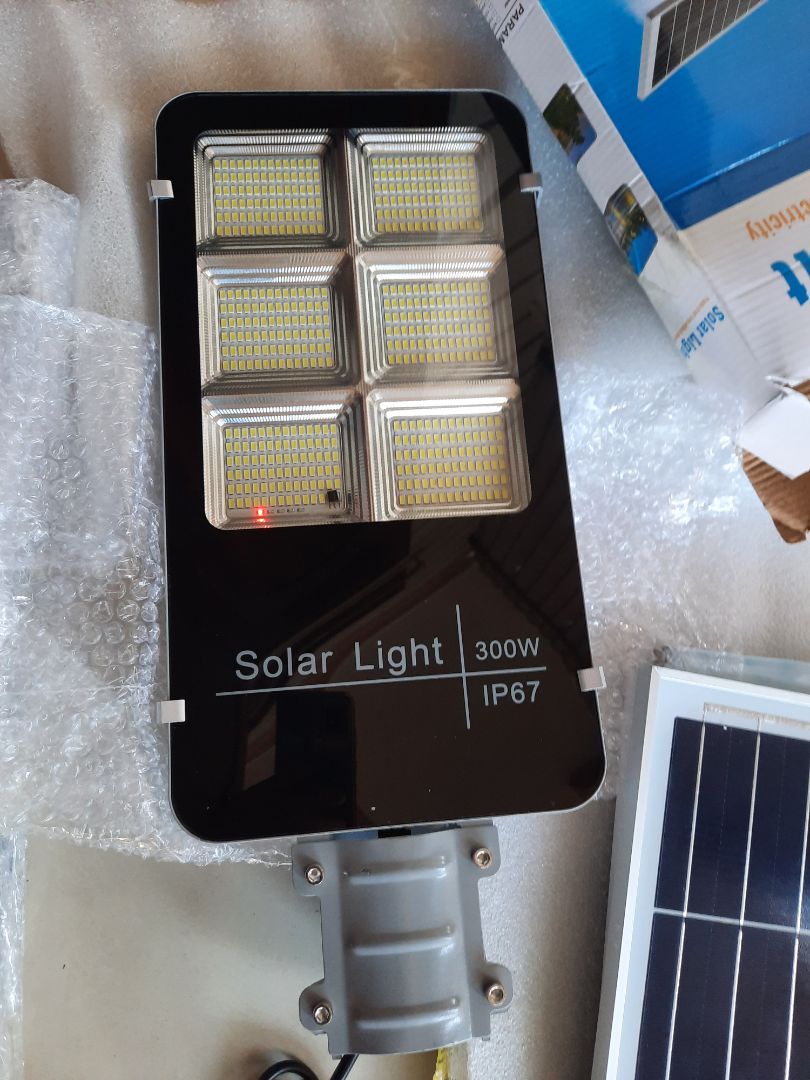 mới lắp.test thử thấy cũng ok.chất lượng phải chờ vài tháng mới biết được.nói chung nhìn bề ngoài thấy chất lượng tạm dc.