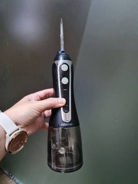 Máy làm sạch hiệu quả lắm, cá nhân mình thì xài mức nhẹ nhất,do dễ bị chảy máu chân răng,  mình mya vì thấy giới thiệu có 5 mức độ, và thật sự thấy hài lòng.