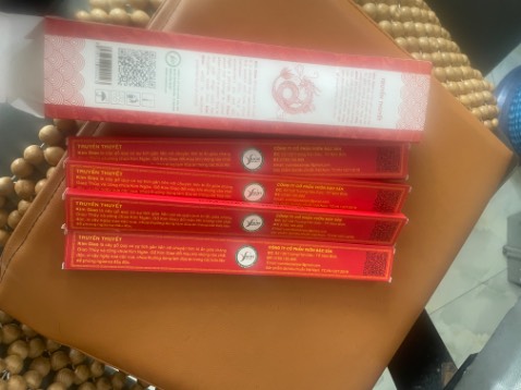 Đã mua mới dùng 
Có như lời quảng cáo 
Không cong không mốc không bị đen thâm 
Sẽ đánh giá cao nhất khi sử dụng thời gian OK