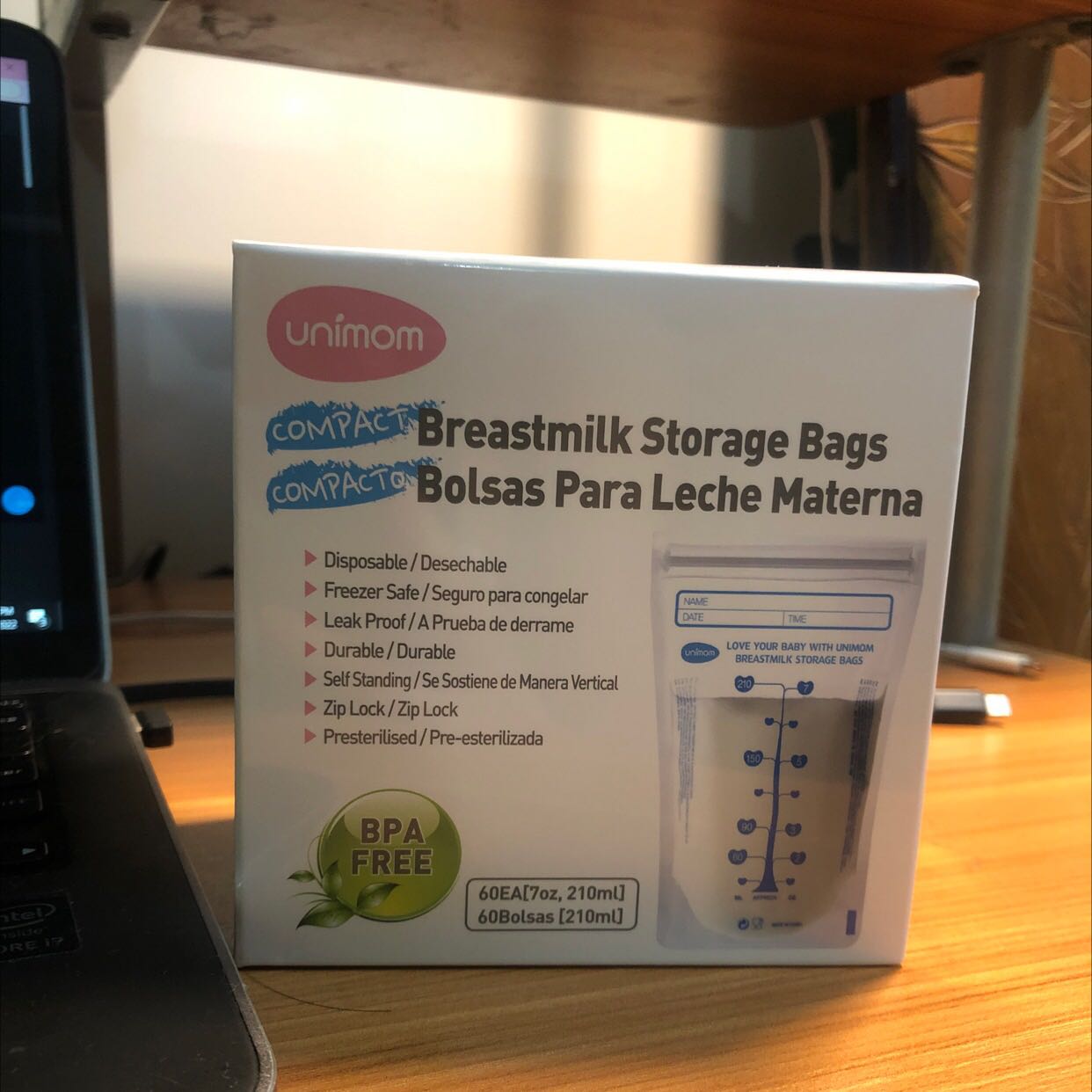 Tiki giao hàng siêu nhanh, sáng đặt chiều có rồi. Túi rẻ, chất lượng, ko hôi nhựa, mình xài vài cái rồi thì ko thấy bị bục hay bị rách, có tặng thêm túi zip. 5 sao
