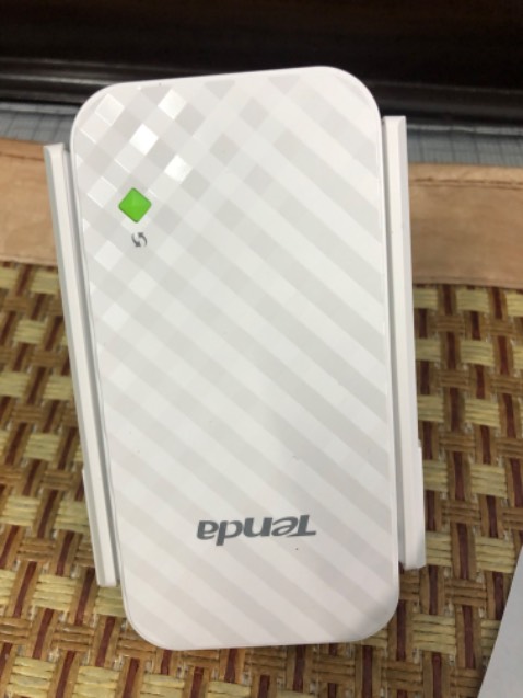 Sản phẩm không có tem bảo hành chính hãng,không vào được cài đặt 
Yêu cầu shop đổi cho cái khác Sản phẩm không có tem bảo hành chính hãng,không vào được cài đặt 
Yêu cầu shop đổi cho cái khác