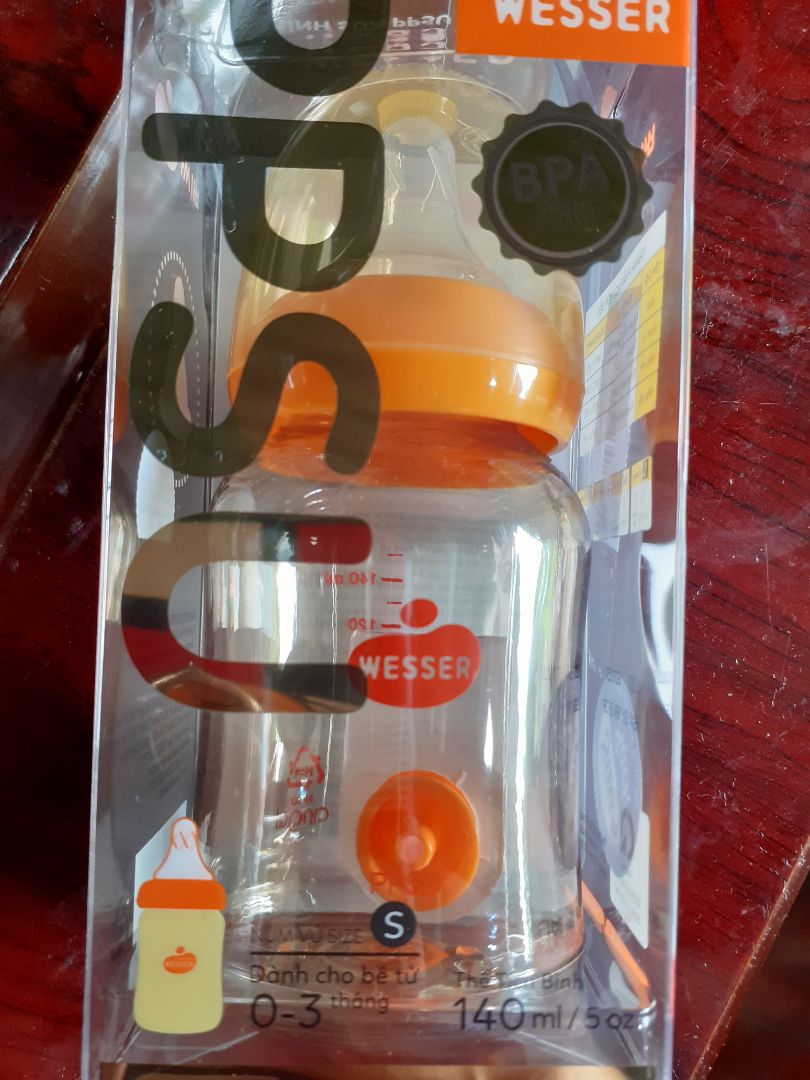 Bình đẹp, đầy đủ như trên phần giới thiệu, đầu ti mềm bé dễ ti nha mọi người, mình chưa dùng sản phẩm khác nên ko thể so sánh kĩ hơn cho mọi người được ạ. Nhân viên giao hàng thân thiện. Bình đẹp, đầy đủ như trên phần giới thiệu, đầu ti mềm bé dễ ti nha mọi người, mình chưa dùng sản phẩm khác nên ko thể so sánh kĩ hơn cho mọi người được ạ. Nhân viên giao hàng thân thiện.