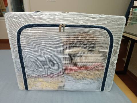 Không gian chưa rộng rãi, dễ dàng tháo lắp. Nhưng khoá hơi rít, không được trơn chu lắm. Giao hàng và đóng gói đúng hẹn và cẩn thận