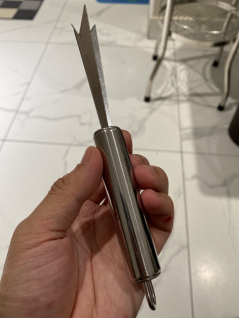 Gọn, cầm chắc tay.
Độ bén chưa kiểm tra.