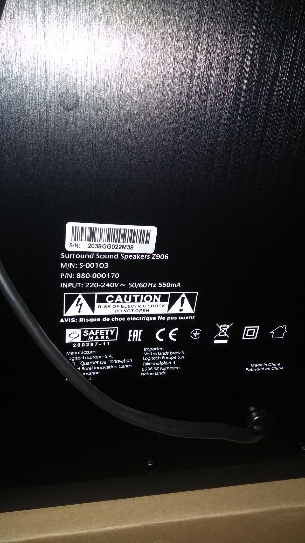 mình nhận hàng sớm hơn so với dự kiến của tiki.? loa nghe nhạc rất đã cả trữ tình và remix. đánh giá 3 sao vì nhà bán hàng đóng gói thiếu mất 2 sợi dây loa không biết bên tiki có hỗ trợ cấp lại 2 dây thiếu không? mình muốn biết thông tin bảo hành của bộ loa mình vừa mua vì mình tra imei trên web không thấy gì.mong phản hồi của nhà bán hàng