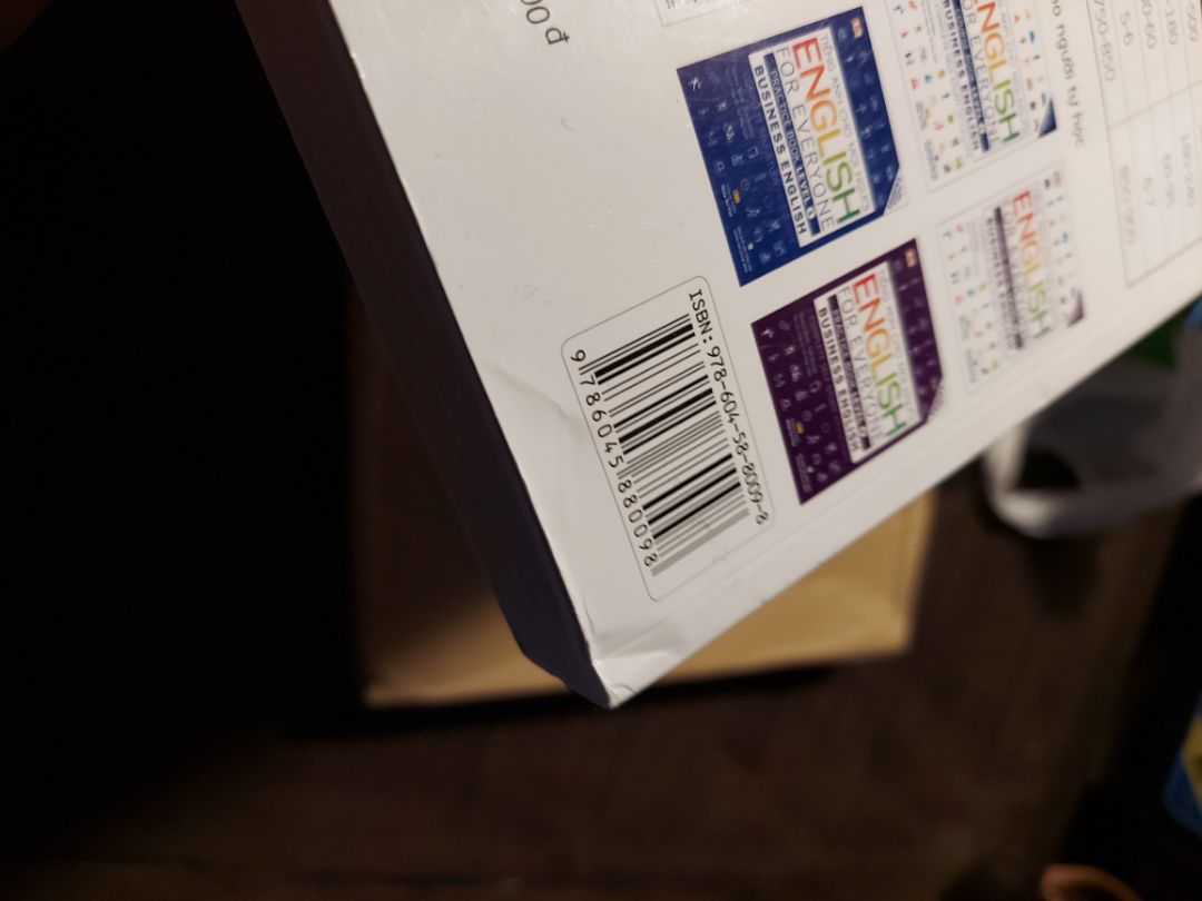 Nội dung hay. Sách còn mới nhưng do sách dày và nặng mà tiki đóng gói quá sơ sài nên vận chuyển là nhăn hết góc sách.