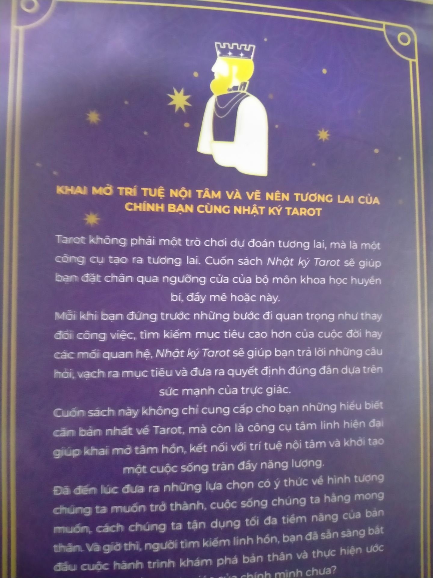 Giao hàng nhanh mất 1 ngày , đóng gói cẩn thận hộp ko bị móp méo sách mịn đẹp chất lượng lắmmm ,đáng tiền nha mn
Tưởng sách nhỏ mà về khá to và dày hơn 300 trang sách