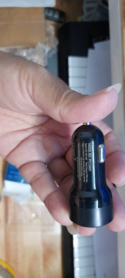 giống như mô tả. chưa thử sạc nên chưa đánh giá được