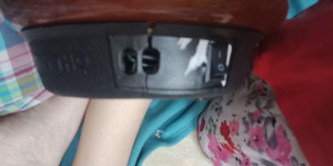 Gói hàng rất cẩn thận, nhưng bên trong thì như thế này đây. Còn ai dám tin tưởng shop nữa 😤