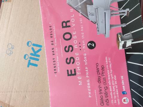 Sách đẹp, đóng gói cẩn thận. 

Tuy nhiên, giao hàng không tối ưu. Tôi bấm lệnh online mua 2 cuốn cùng lúc nhưng lại giao 2 lần, mất thời gian giao-nhận hàng!