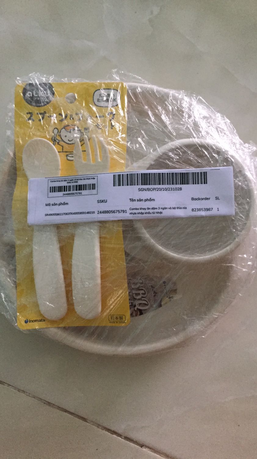 Mình đặt khay chữ nhật mà giao khay tròn. Đề nghị đổi lại cho mình