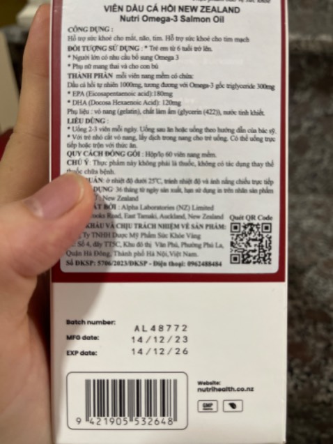 Date xa, hàng ko bị móp méo, mua combo mấy loại luôn mà cái nào cũng có quà 😂